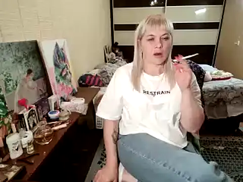 Lia Laguna77 online show from 4, 7, 2026