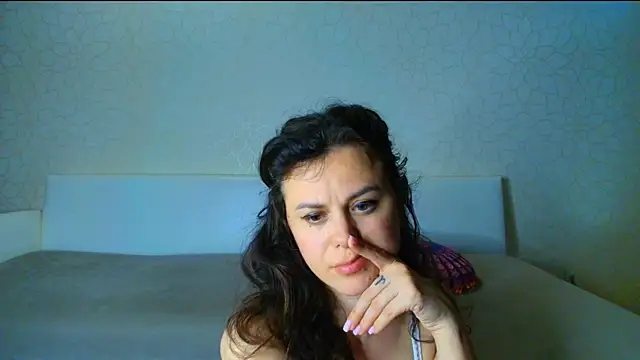 LeggyLover90 online show from 20, 5, 2026