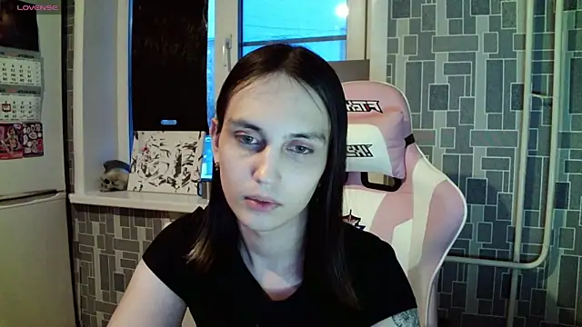 Snapshot of BlackHe4rts_ chatting on 15, 12, 2024 BlackHe4rts  online show from 15, 12, 2024