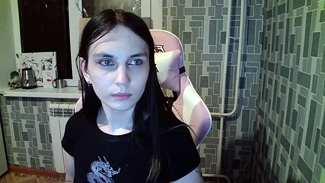 Snapshot of BlackHe4rts_ chatting on 17, 10, 2025 BlackHe4rts  online show from 17, 10, 2025