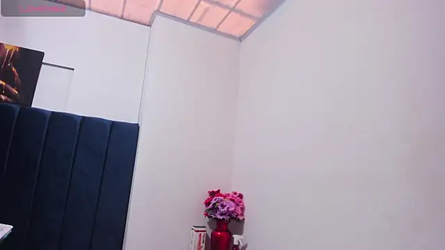 Angela saenx2 online show from 15, 12, 2024