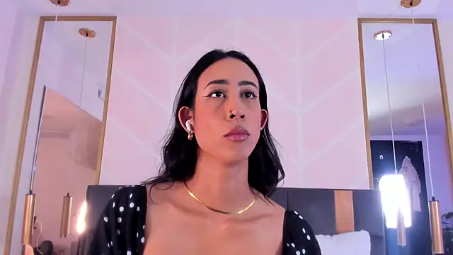 GabyPetit online show from 4, 12, 2025