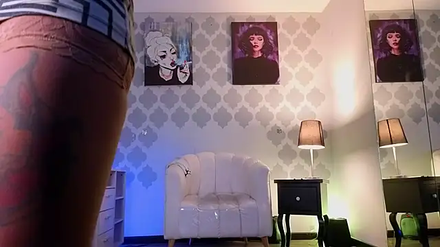 Snapshot of GabyPetit chatting on 21, 7, 2026 GabyPetit online show from 21, 7, 2026