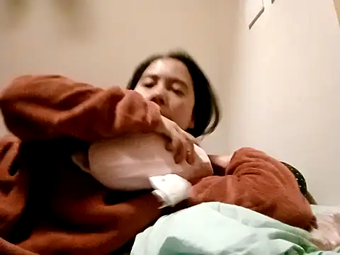 Snapshot of doggiepossession chatting on 31, 1, 2025 doggiepossession online show from 31, 1, 2025