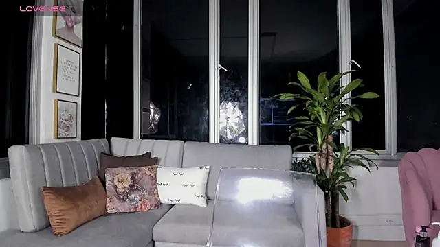 Snapshot of Megan_Lim chatting on 9, 2, 2025 Megan Lim online show from 9, 2, 2025