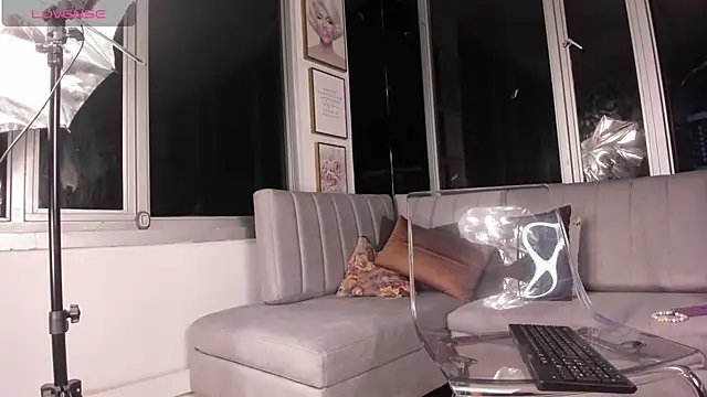 Snapshot of Megan_Lim chatting on 11, 2, 2025 Megan Lim online show from 11, 2, 2025