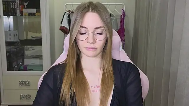 littlevildevil online show from 29, 1, 2025