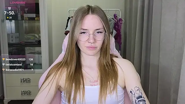 littlevildevil online show from 21, 2, 2025