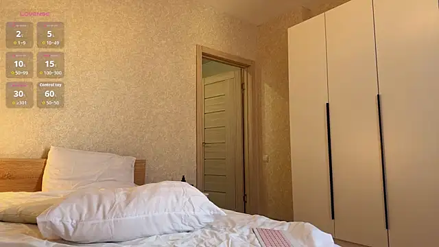 julya flowerss online show from 9, 3, 2026