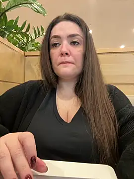 Sophie Eaton online show from 30, 10, 2025