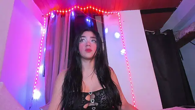 Snapshot of Oliviaa_Evans chatting on 12, 7, 2026 Oliviaa Evans online show from 12, 7, 2026
