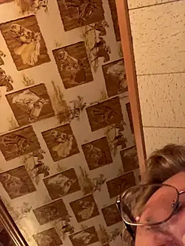 Tonybaloney1972 online show from 10, 10, 2025