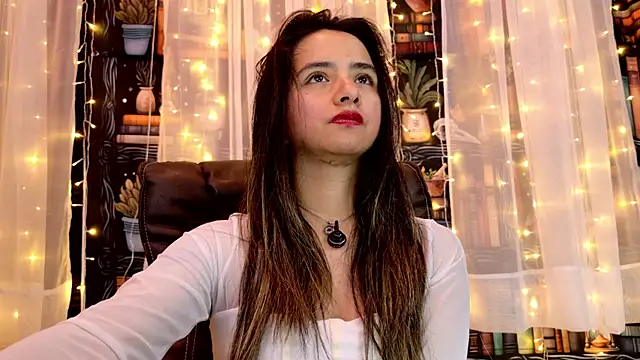 Snapshot of julietta___jackson chatting on 23, 7, 2026 julietta jackson online show from 23, 7, 2026
