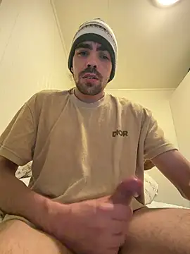 wolfwhite95 online show from 2, 4, 2026