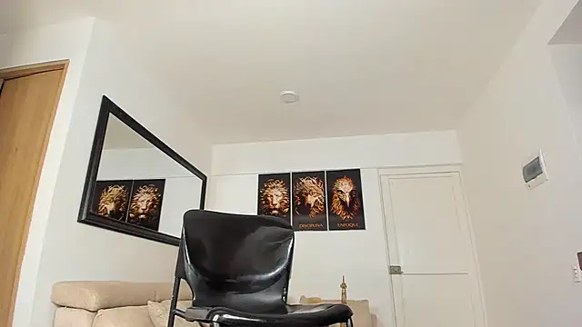 Snapshot of smit_hot_sr chatting on 25, 12, 2024 smit hot sr online show from 25, 12, 2024