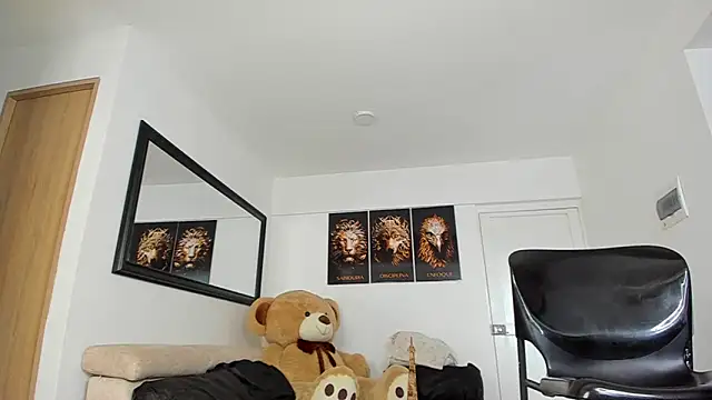 Snapshot of smit_hot_sr chatting on 25, 12, 2024 smit hot sr online show from 25, 12, 2024