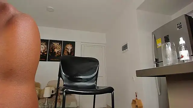 Snapshot of smit_hot_sr chatting on 31, 1, 2025 smit hot sr online show from 31, 1, 2025