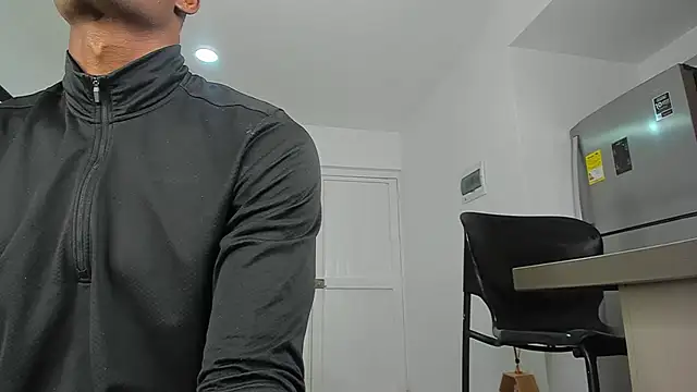 Snapshot of smit_hot_sr chatting on 8, 2, 2025 smit hot sr online show from 8, 2, 2025