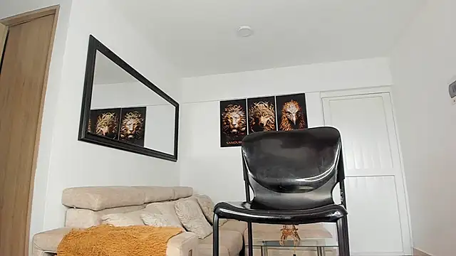 Snapshot of smit_hot_sr chatting on 6, 3, 2025 smit hot sr online show from 6, 3, 2025