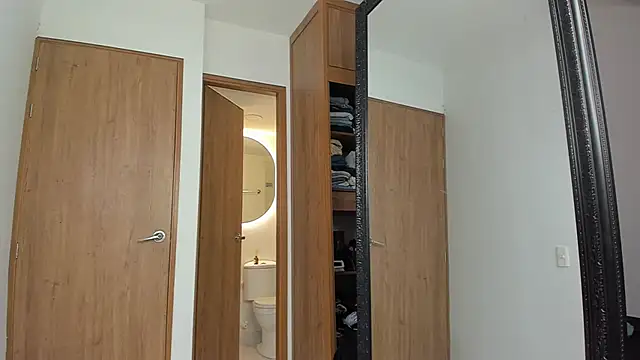 smit hot sr online show from 5, 11, 2025