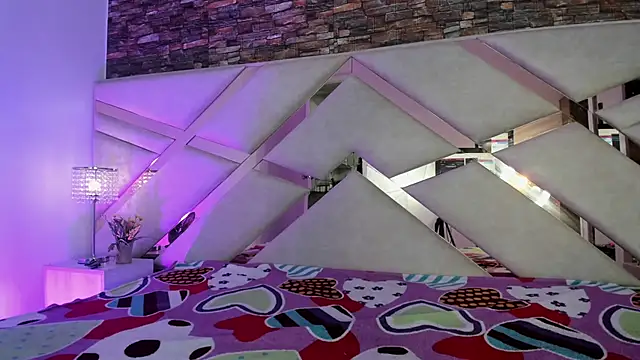 sophie pariss online show from 7, 11, 2025