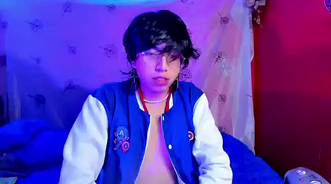 Snapshot of AnggelONfiree chatting on 30, 12, 2024 AnggelONfiree online show from 30, 12, 2024