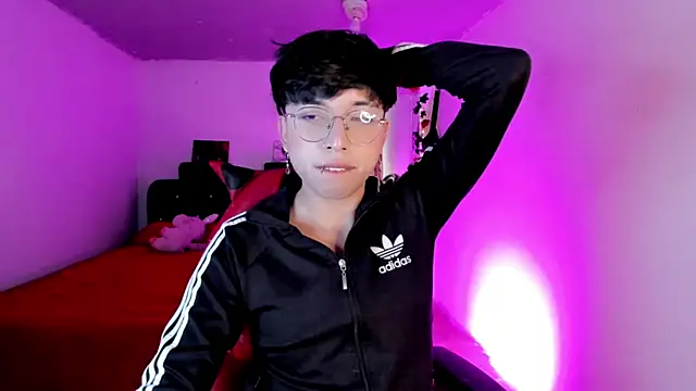 Snapshot of AnggelONfiree chatting on 31, 10, 2025 AnggelONfiree online show from 31, 10, 2025