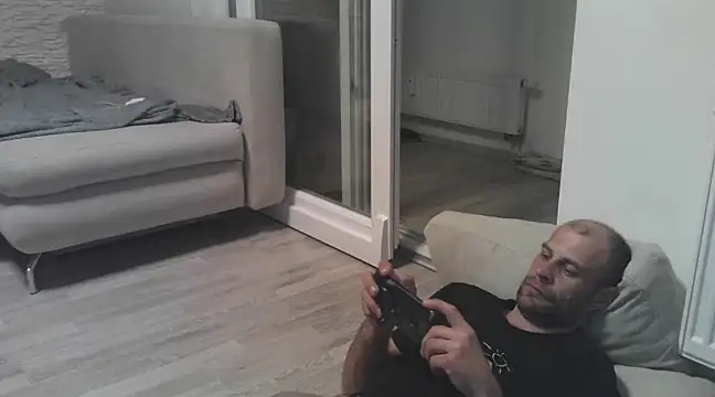 Snapshot of Zbochunec chatting on 7, 3, 2025 Zbochunec online show from 7, 3, 2025