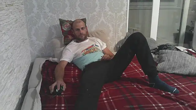 Snapshot of Zbochunec chatting on 24, 9, 2025 Zbochunec online show from 24, 9, 2025