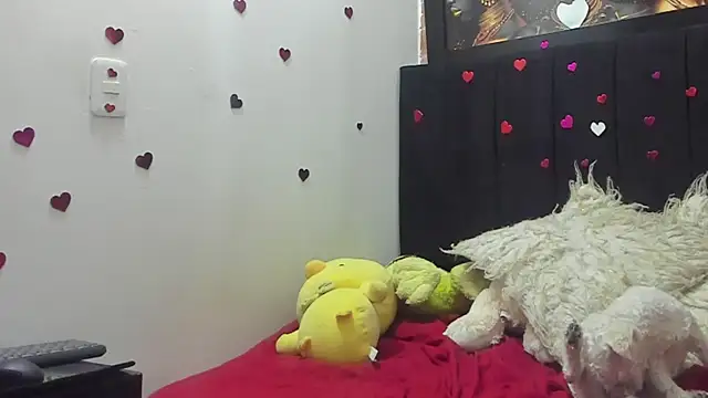 Snapshot of Evaaross_2345 chatting on 10, 5, 2026 Evaaross 2345 online show from 10, 5, 2026