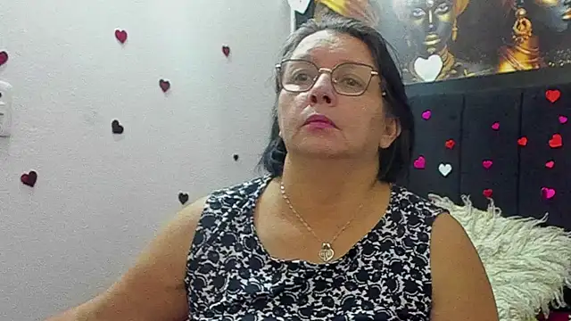 Snapshot of Evaaross_2345 chatting on 20, 5, 2026 Evaaross 2345 online show from 20, 5, 2026