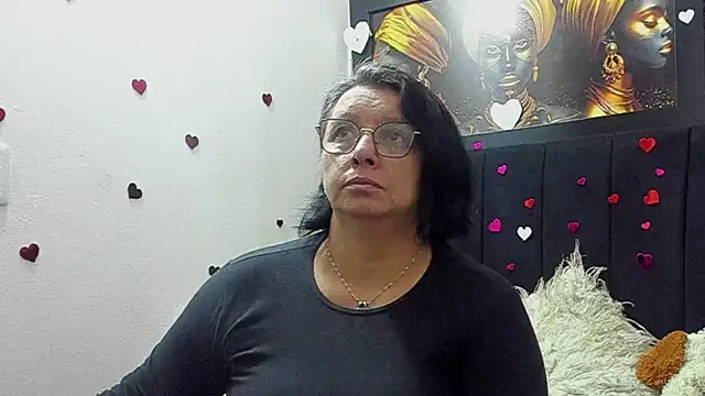 Snapshot of Evaaross_2345 chatting on 29, 5, 2026 Evaaross 2345 online show from 29, 5, 2026