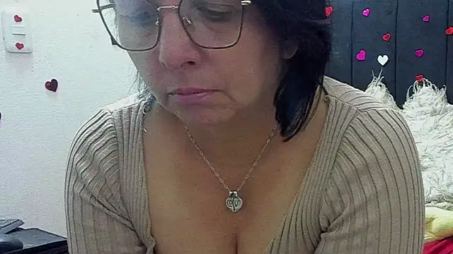 Snapshot of Evaaross_2345 chatting on 30, 5, 2026 Evaaross 2345 online show from 30, 5, 2026