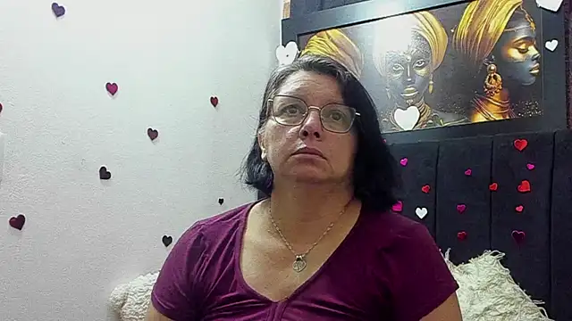 Snapshot of Evaaross_2345 chatting on 31, 5, 2026 Evaaross 2345 online show from 31, 5, 2026