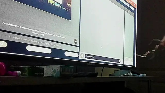Snapshot of Evaaross_2345 chatting on 2, 6, 2026 Evaaross 2345 online show from 2, 6, 2026