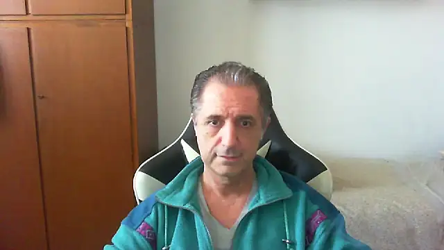 Snapshot of lliuk70mi chatting on 25, 4, 2026 lliuk70mi online show from 25, 4, 2026