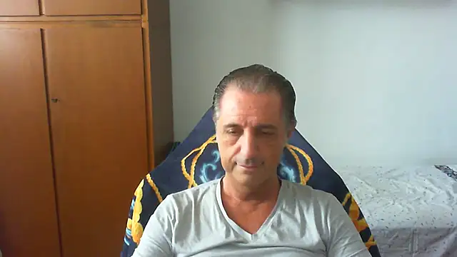 Snapshot of lliuk70mi chatting on 6, 6, 2026 lliuk70mi online show from 6, 6, 2026