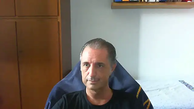 Snapshot of lliuk70mi chatting on 9, 6, 2026 lliuk70mi online show from 9, 6, 2026