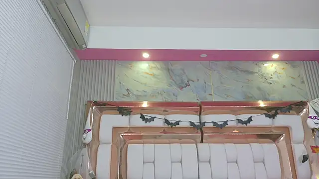 littleebonymommy online show from 21, 10, 2025