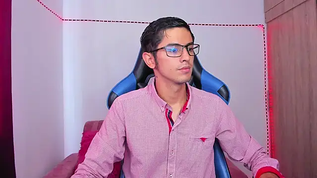 Snapshot of Ethan_Sai___ chatting on 6, 12, 2024 Ethan Sai online show from 6, 12, 2024