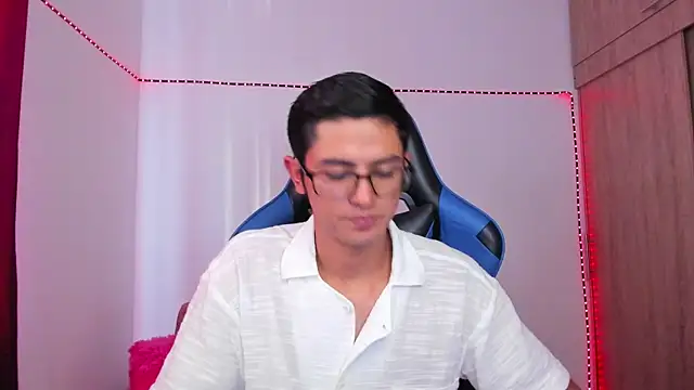 Snapshot of Ethan_Sai___ chatting on 8, 12, 2024 Ethan Sai online show from 8, 12, 2024