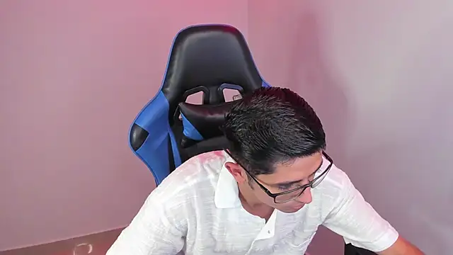 Snapshot of Ethan_Sai___ chatting on 11, 1, 2025 Ethan Sai online show from 11, 1, 2025