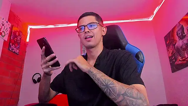 Snapshot of Ethan_Sai___ chatting on 16, 10, 2025 Ethan Sai online show from 16, 10, 2025