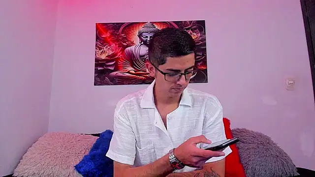 Snapshot of Ethan_Sai___ chatting on 28, 10, 2025 Ethan Sai online show from 28, 10, 2025