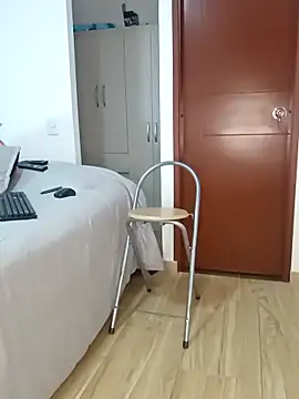 SophieBaker   online show from 22, 3, 2025