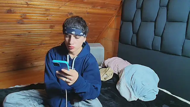 Justyn Ross online show from 8, 11, 2025