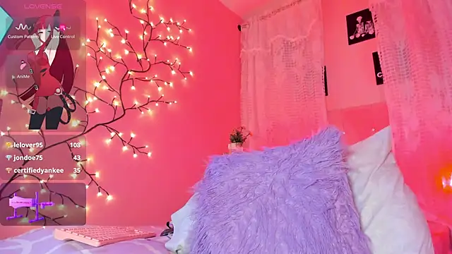 Dulce Girl  online show from 15, 2, 2025