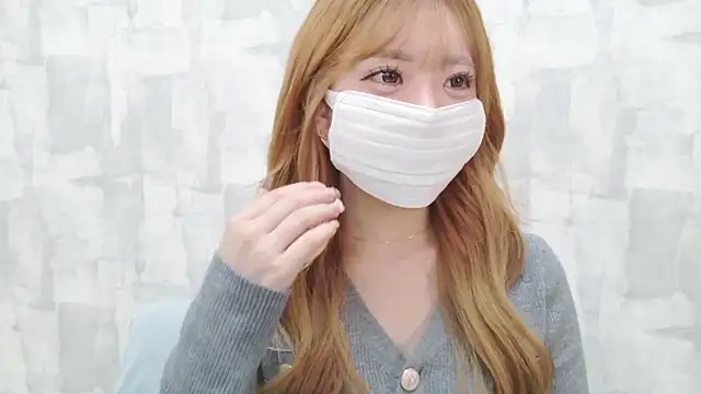 LOVE MOMO LOVE online show from 25, 3, 2026