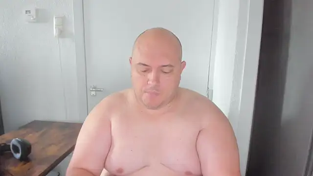 BigromeoXX online show from 12, 1, 2025