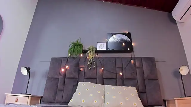 DulceAurora   online show from 15, 11, 2025